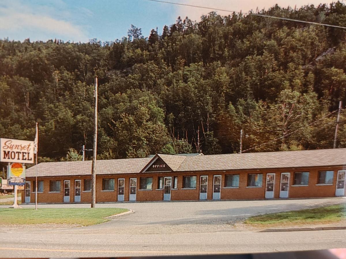 Sunset Motel Schreiber Extérieur photo